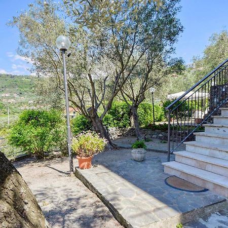 2 Bedroom Stunning Apartment In Moneglia Luaran gambar
