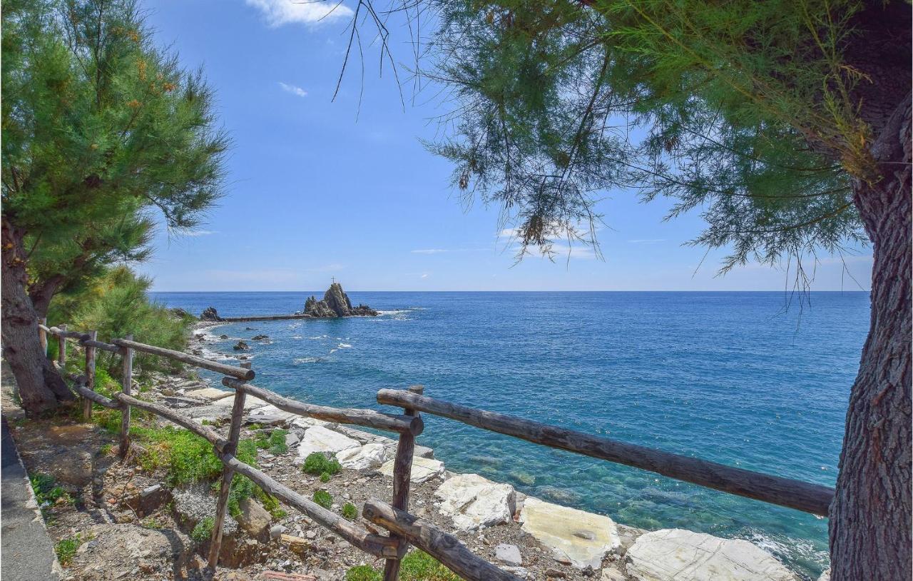 2 Bedroom Stunning Apartment In Moneglia Luaran gambar