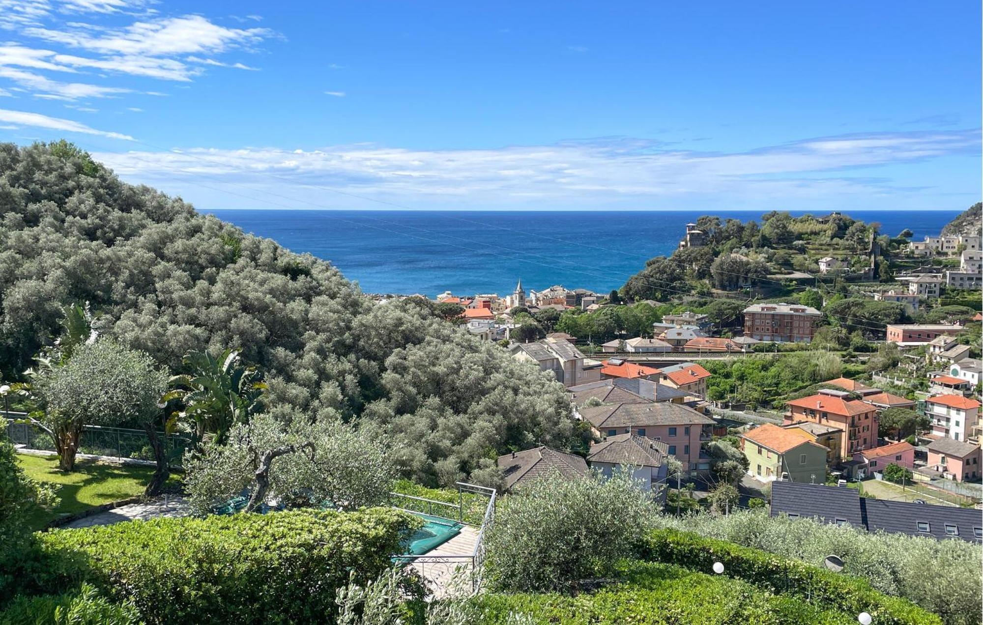 2 Bedroom Stunning Apartment In Moneglia Luaran gambar