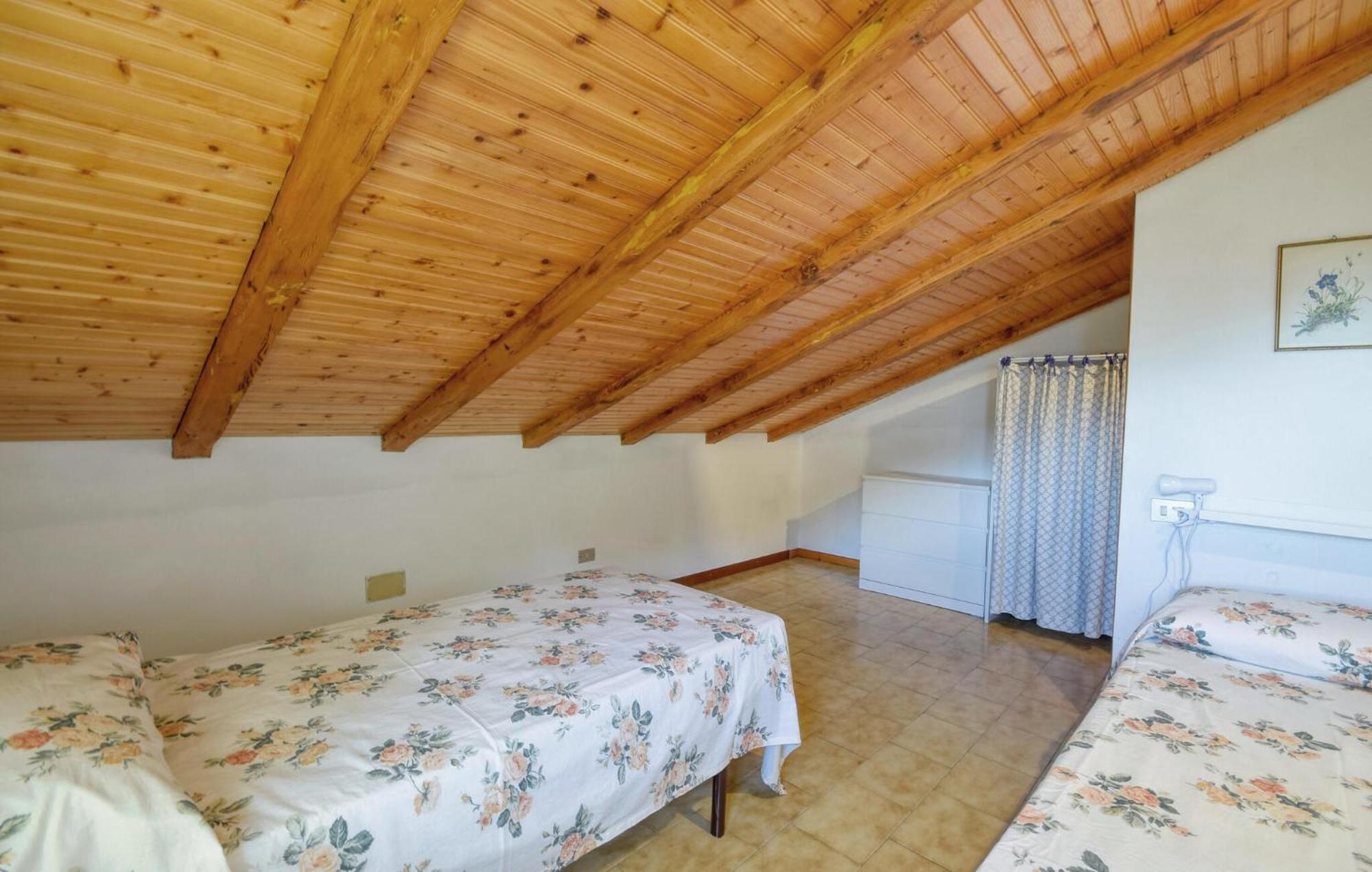 2 Bedroom Stunning Apartment In Moneglia Luaran gambar